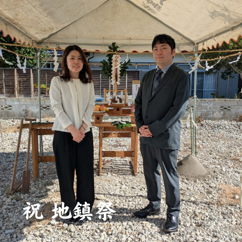 晴れ渡る空の下